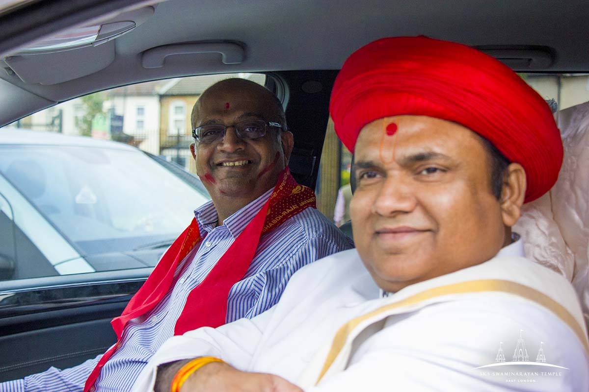 ©1987-2017 SKS Swaminarayan Temple East London